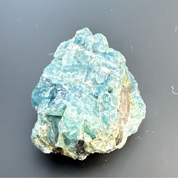 106cts/Vietnam Natural Unheat Blue Aquamarine Rough Crystal - Picture 9 of 17